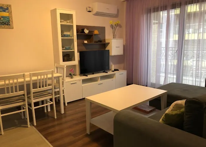 Purple Rose Valencia Gardens Несебър