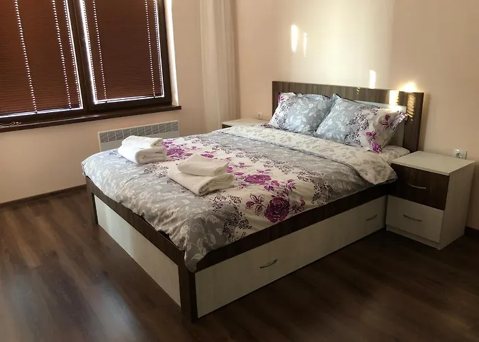 Purple Rose Valencia Gardens