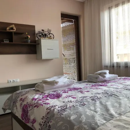 Purple Rose Valencia Gardens Apartman